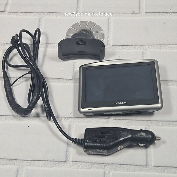 TomTom One XL 4S00.008 GPS Bluetooth Navigator Touch Screen 4.3" Maps Tom Tom - Picture 2 of 16